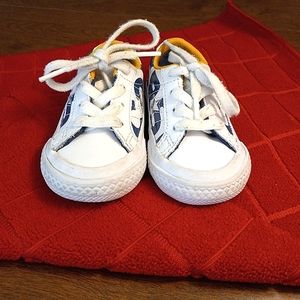 Converse Toddler Sz 4